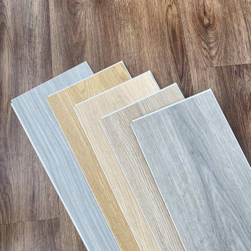 Matériau résistant au feu carreaux de bois de sol cliquez sur PVC vinyle plancher de sol en spc pour intérieur
