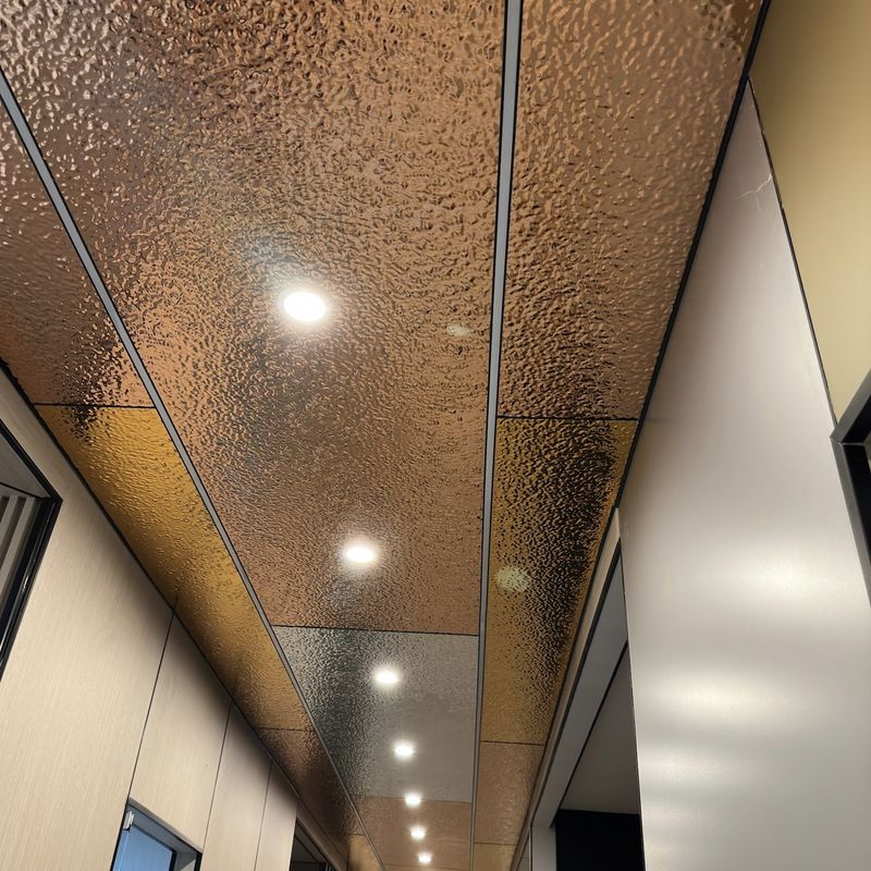 Vente à chaud Panneau mural en bambou au charbon solide 1220 x 2800 mm étanche composite en marbre à grains en bambou