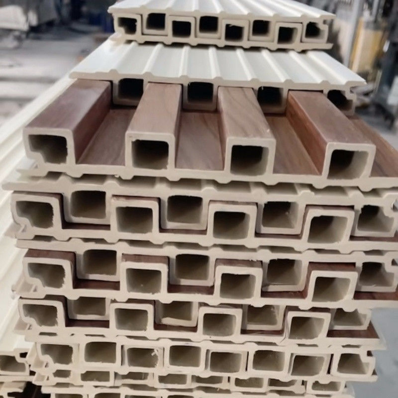 Belle feuille de papier peint en WPC de haute qualité