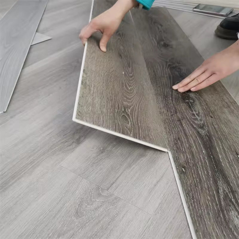 Étanche à l'eau 4mm 5mm 6mm bois grain planche vinyle cliquez verrouilleur PVC plastique SPC plancher pour l' intérieur