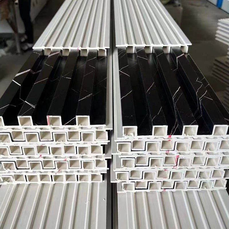 Intérieur imperméable à l'eau Panneau mural en polyvinyle chlorure de grain de bois Décoration écologique