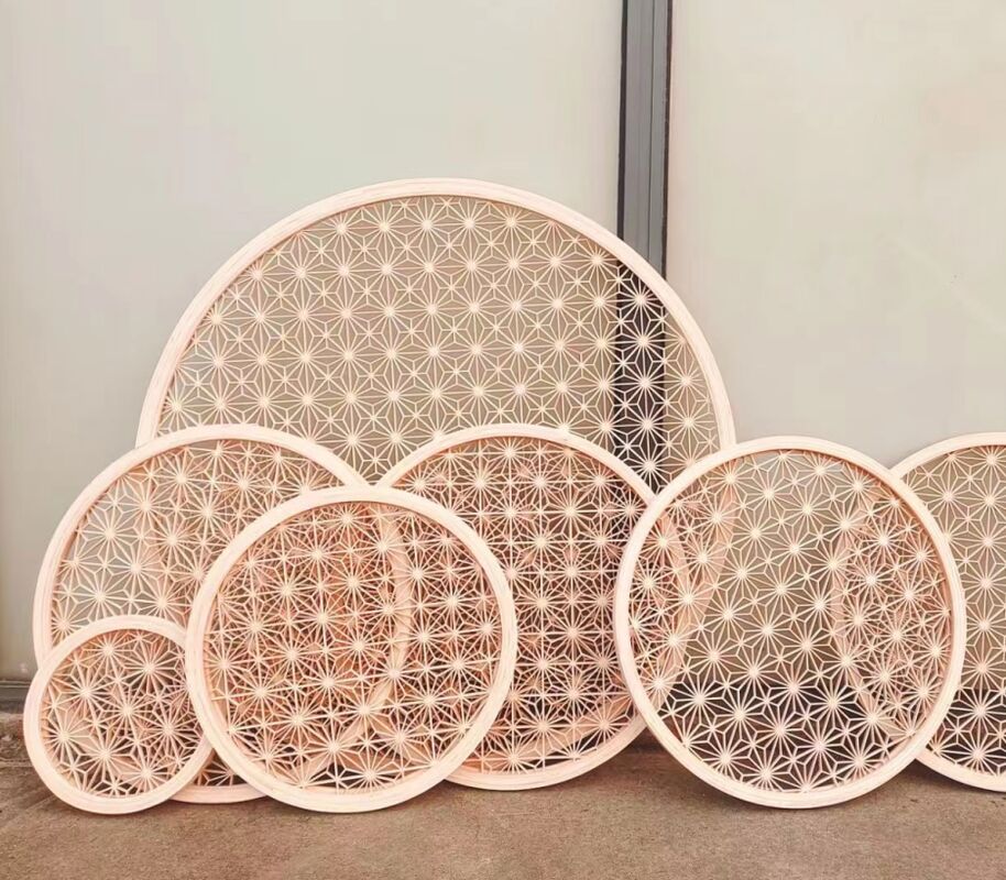 Esthétique traditionnelle Technique de travail du bois de joindre les pièces de bois ensemble Kumiko en utilisant des cadeaux faits à la main