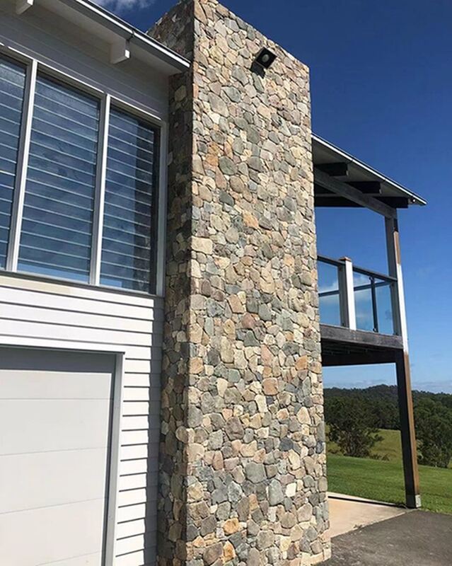 Finition naturelle culture d'ardoise revêtement de faisceau de pierre pour la colonne de salle de bains Murs extérieurs et intérieurs dans le Kerala Panneaux de pierre