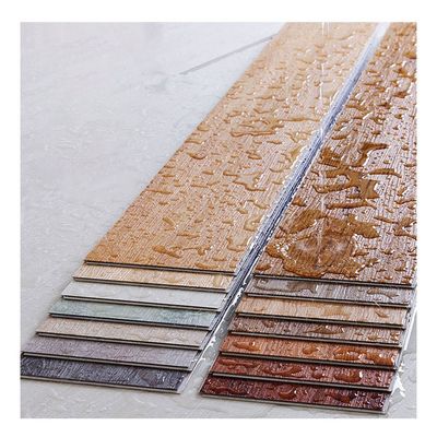 Résistance de revêtement UV de vieillissement de la tuile 5mm de vinyle de Spc de plancher de vinyle de SPC de serrure de clic