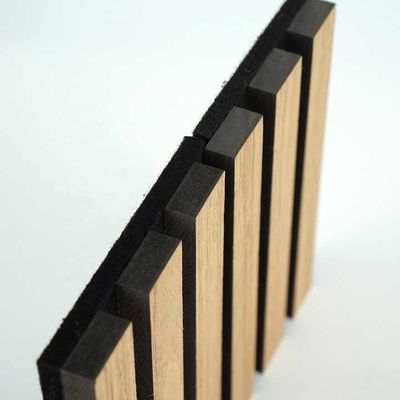 Panneau ignifuge intérieur Wpc durable bois de chêne naturel acoustique ardoise étanche à l'eau