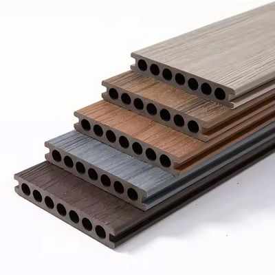 Vente à chaud sur mesure plancher de terrasse creux en WPC à co-extrusion Panneaux de terrasse de jardin extérieur avec accessoires
