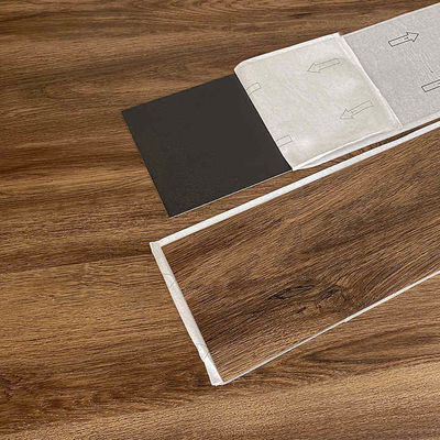 Revêtement de sol en PVC autocollant, résistant à l'usure et facile à entretenir