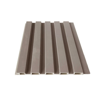 Panneau mural WPC anti-séptique direct d'usine avec design cannelé pour plafond de maison, salon, atelier, parc, hôpital