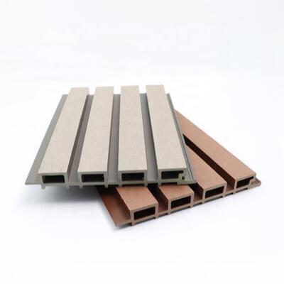 qualité Panneau de mur extérieur en bois PVC plastique composite décoratif extérieur usine